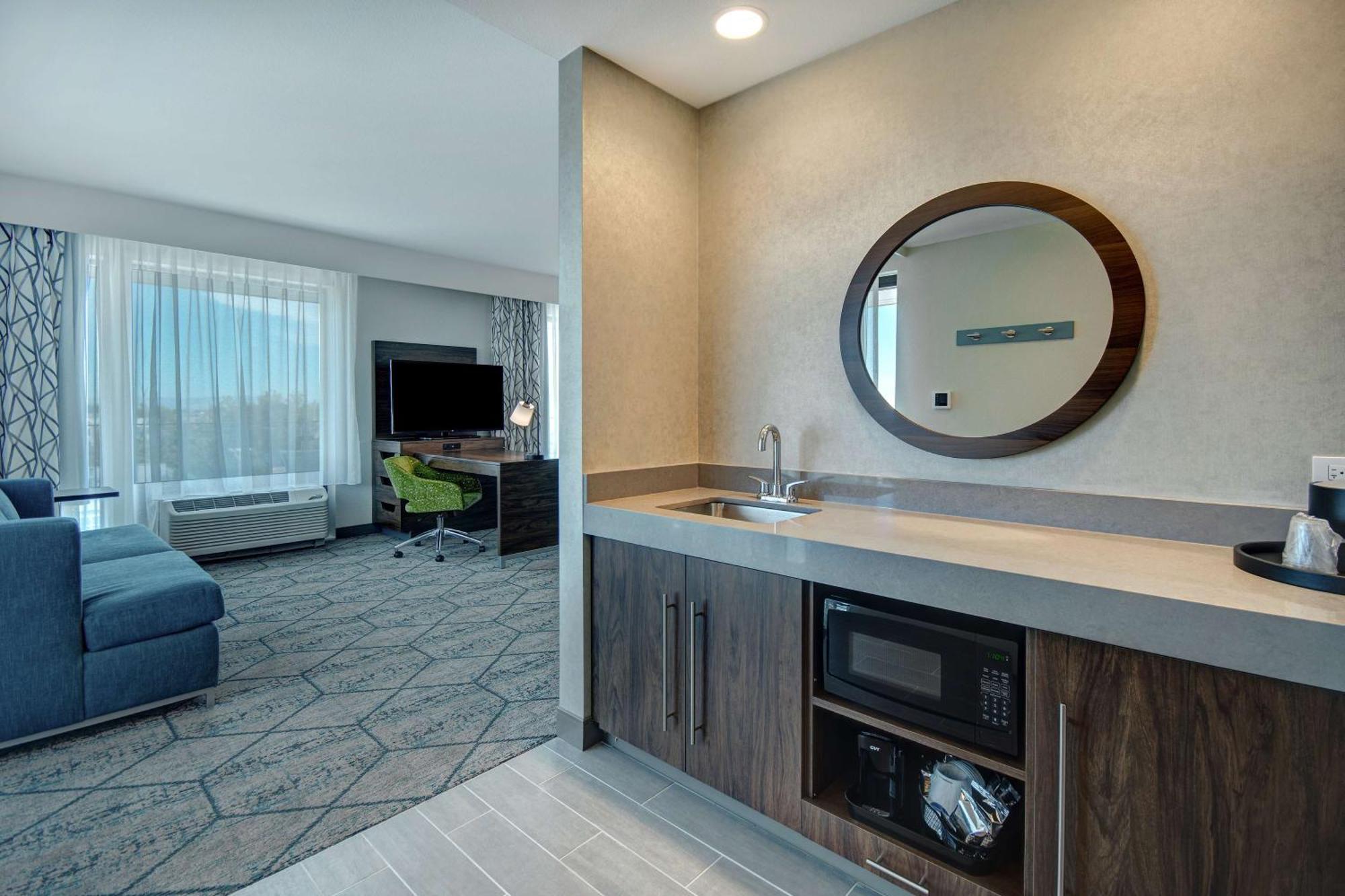 Hampton & Sunnyvale-silicon Valley, Ca 3*